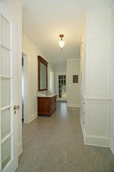 Building Photo - 1112 Grand Ave