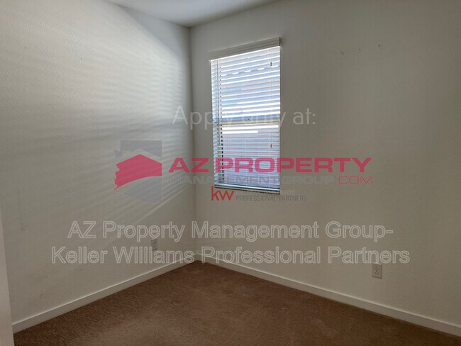 Building Photo - 13610 N 142nd Dr.