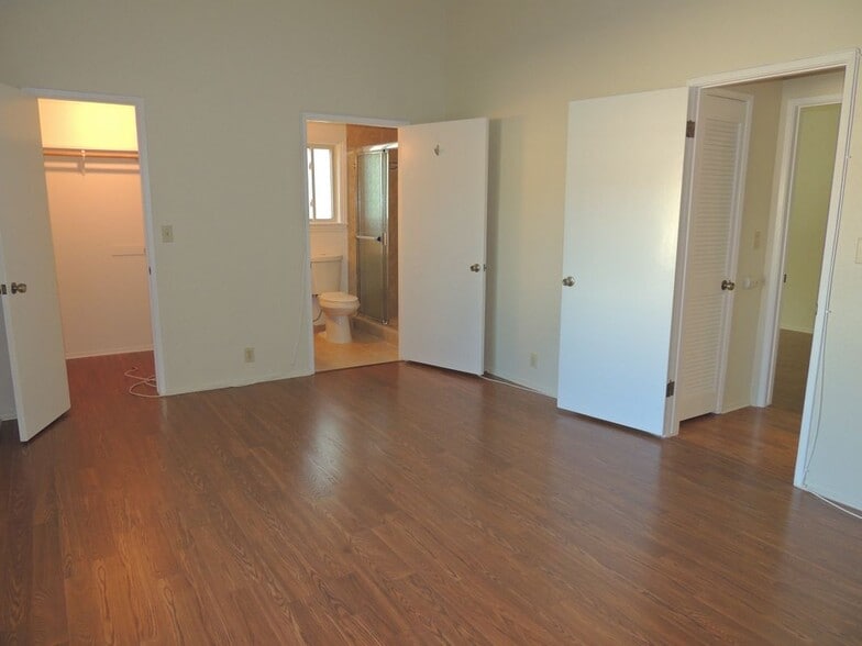 Building Photo - 430 Ohio Ave