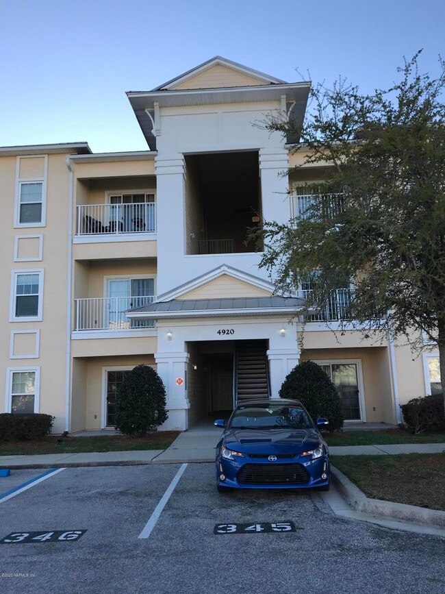 Building Photo - 4920 Key Lime Dr