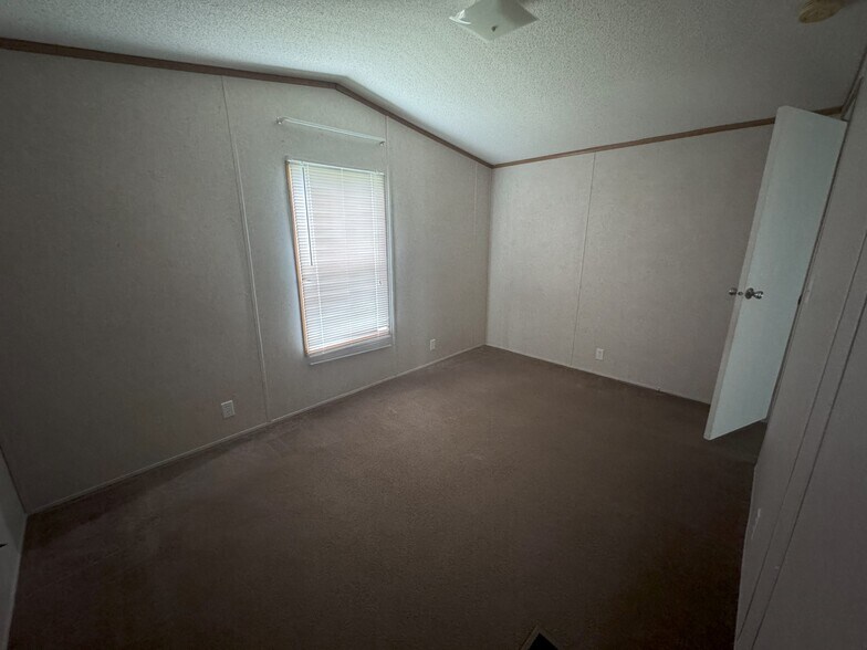 Building Photo - 65188 Highway 1058