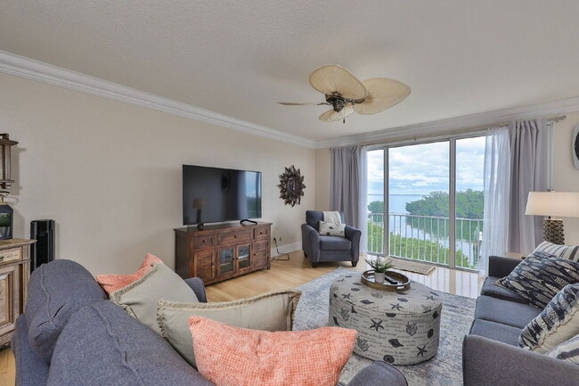 Building Photo - 1593 Pinellas Bayway S