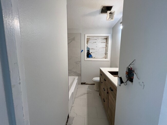 Building Photo - 6511 Seminole Dr