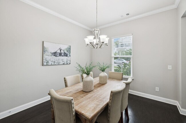 Building Photo - 1719 Biscayne Dr