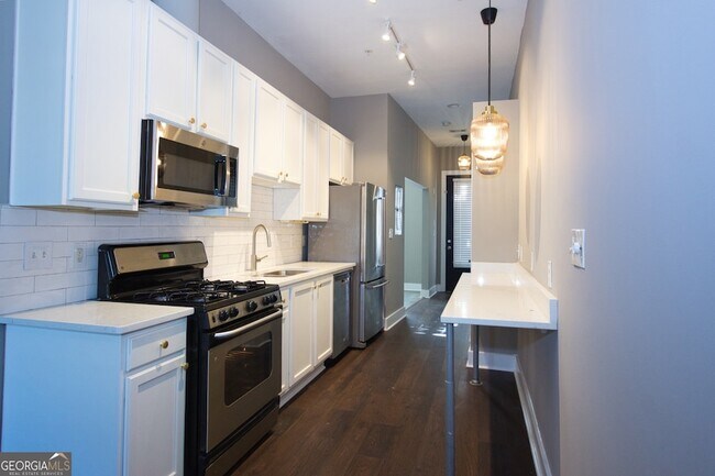 Building Photo - 1195 Milton Terrace SE