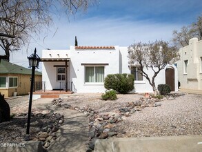 Building Photo - 1211 Mesita Dr