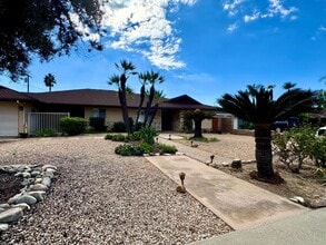 Building Photo - Light, Bright & Lovingly Maintained Claremont Home for Lease