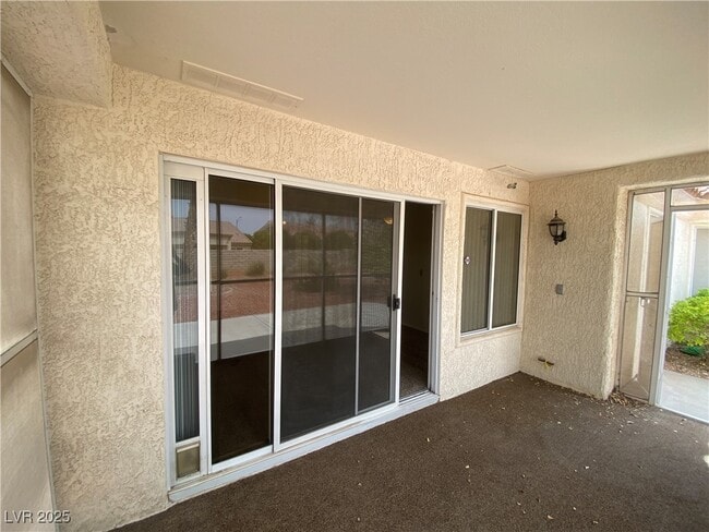 Building Photo - 9612 Buckhorn Dr