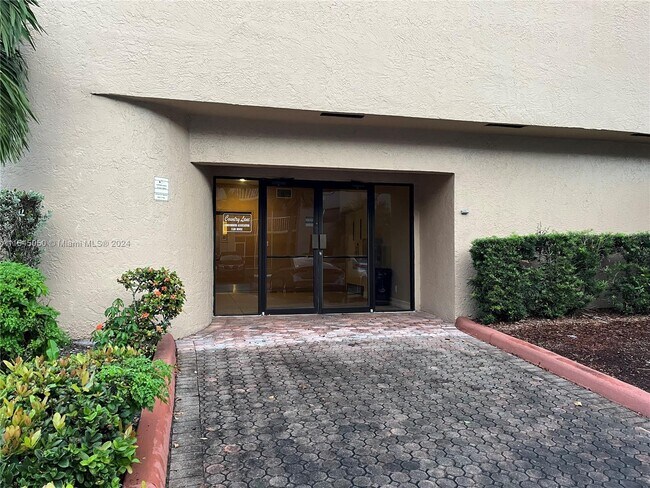 Building Photo - 17000 NW 67th Ave