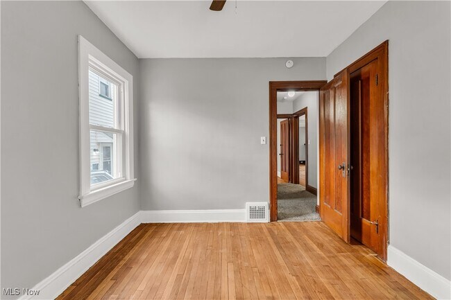 Building Photo - 5019 E 113th St