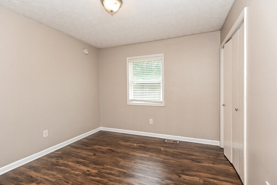 Building Photo - 4061 Wylie Ln