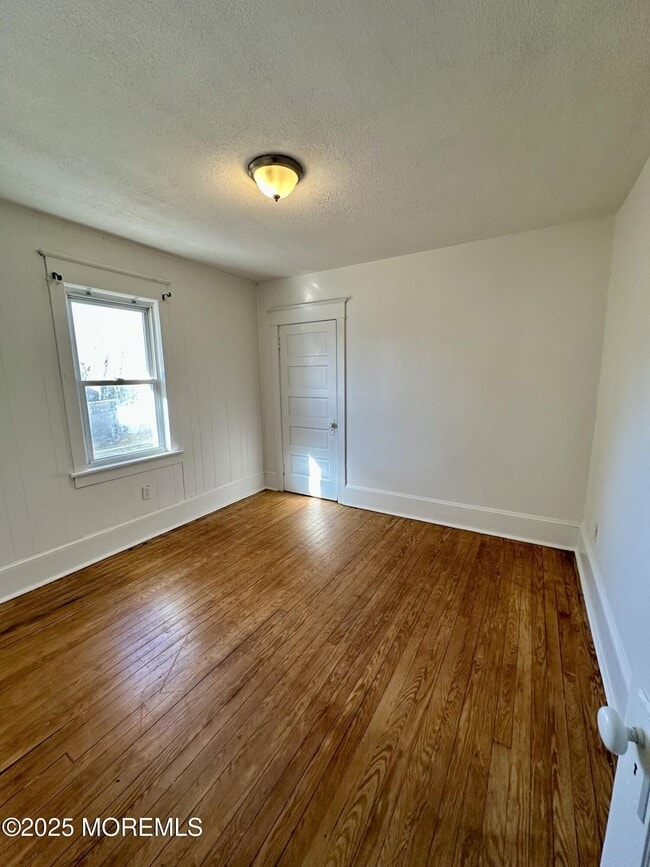 Building Photo - 139 Otis Ave