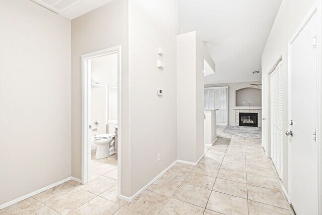 Building Photo - Spacious 2-Bedroom Henderson Home with Fireplace & Private Yard