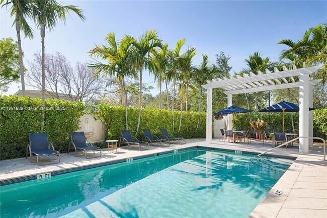 Building Photo - 7765 SW 54th Ct