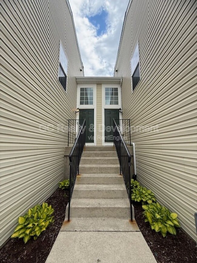 Building Photo - 1064 Turin Dr