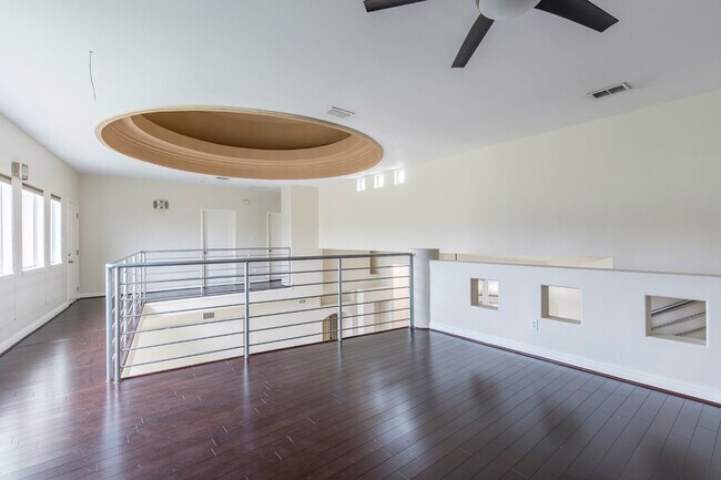 Building Photo - 2314 E 25th St