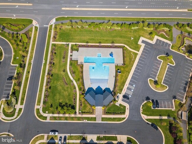 Building Photo - 22664 Amberjack Square