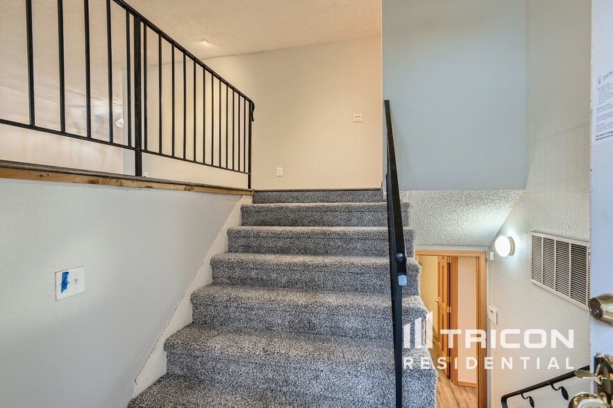 Building Photo - 515 SW 328th Ct