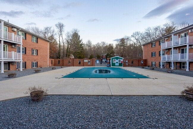 Building Photo - 11 Leonard Rd