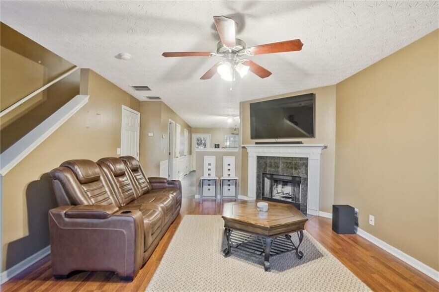 Building Photo - 2870 Vining Ridge Terrace