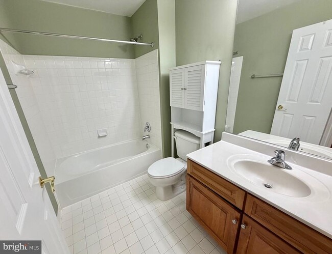 Building Photo - 3344 Wilton Crest Ct