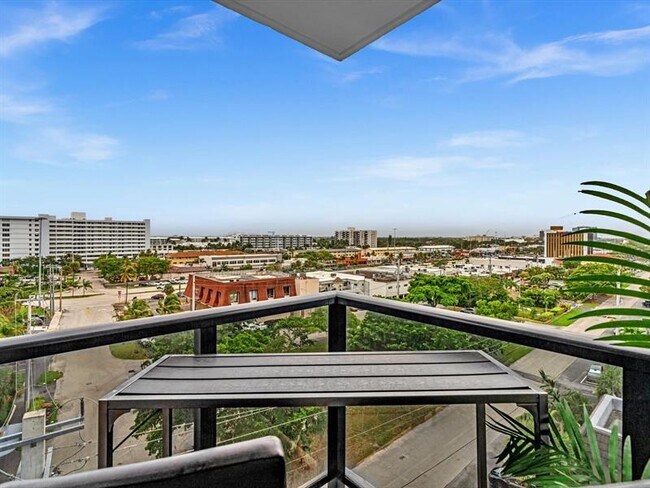 Building Photo - 5100 Dupont Blvd