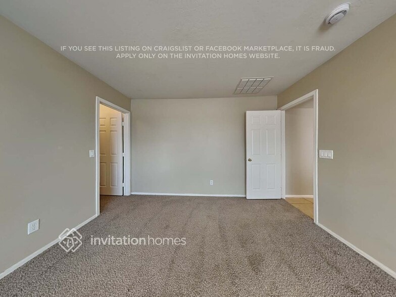 Building Photo - 1620 W Chanute Pass