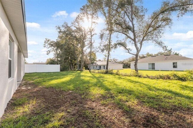 Building Photo - 4052 SW 132nd Ln