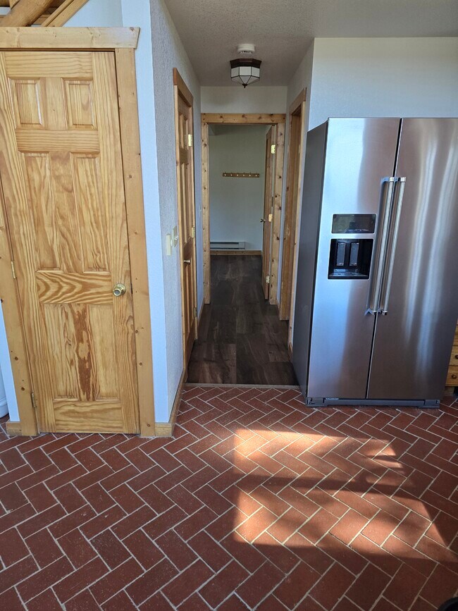 Building Photo - 789 Blackhawk Creek Dr