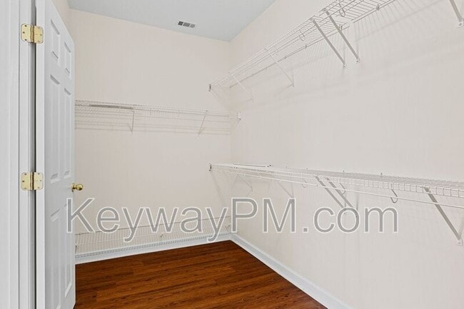 Building Photo - 619 Archard Dr