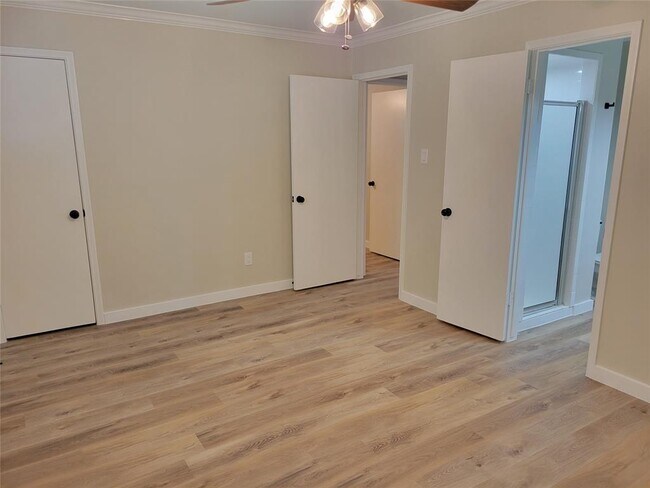 Building Photo - 1409 Drexel Dr