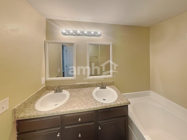 Building Photo - 1667 Antebellum Dr