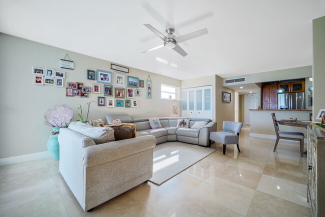 Building Photo - 6450 Collins Ave