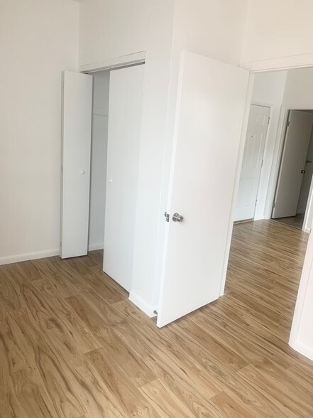 Bedroom-Closet - 454 S 500 E