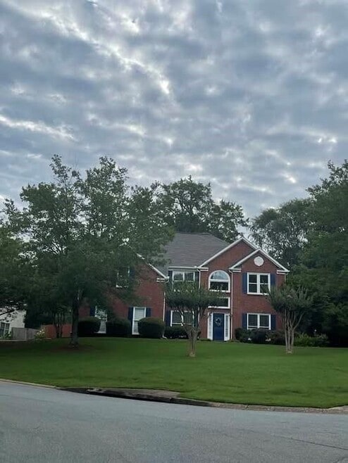 Building Photo - 2036 Londonberry Ct NE