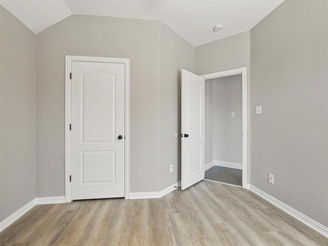 Building Photo - 224 Linden Ct