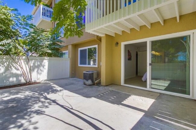 Building Photo - Oceanside Rental