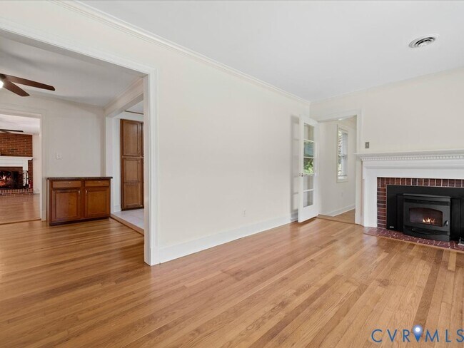 Building Photo - 8913 Michaux Ln
