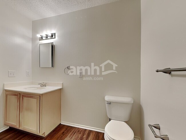 Building Photo - 1699 Wildrose Dr