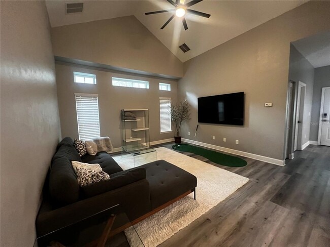 Building Photo - 250 SW 145th Dr