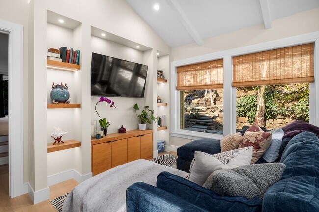 Building Photo - 101 Endlich Dr