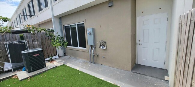 Building Photo - 14004 SW 259th Way