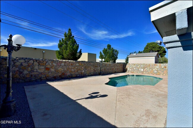 Building Photo - 2013 Sun Country Dr