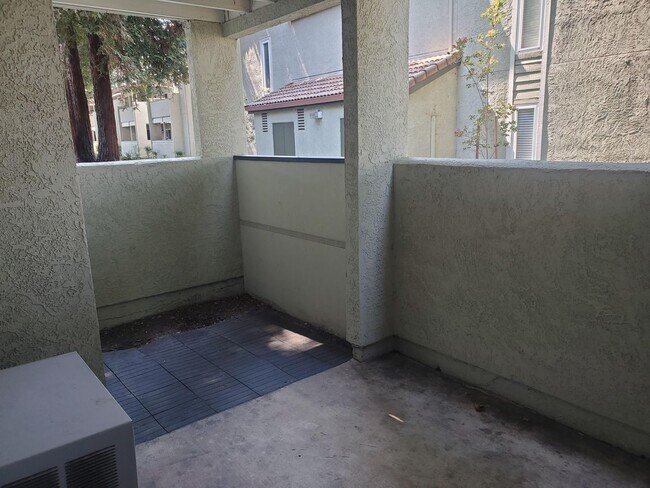 Building Photo - Concord/Clayton Border-Ground floor 1/1 w/ In Unit Laundry