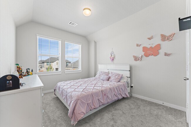 Building Photo - 1585 Sunrise Gables Dr