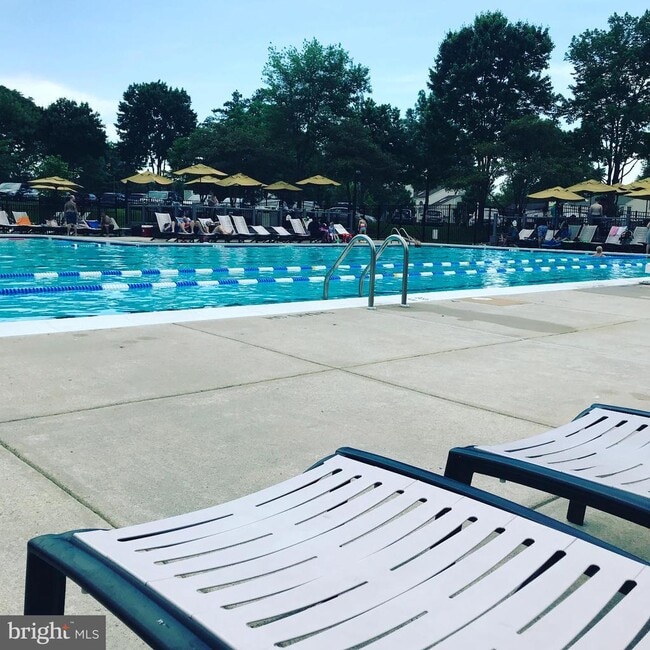 Building Photo - 6944 Ellingham Cir