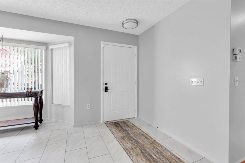 Building Photo - 7099 Pond View Ct