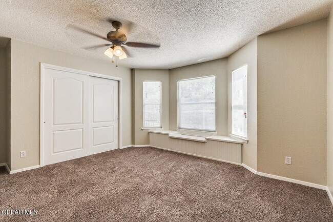 Building Photo - 6104 La Posta Dr