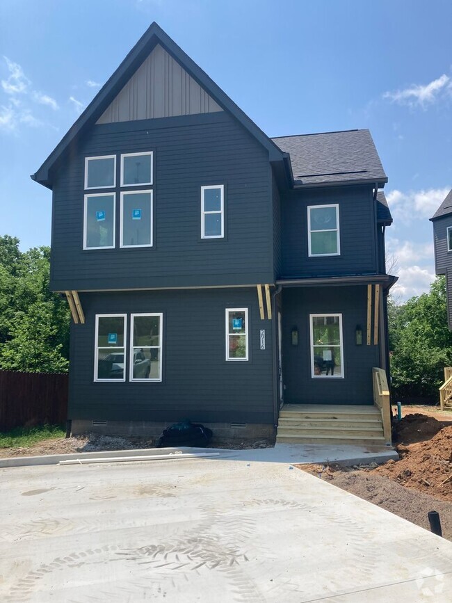 Building Photo - Amazing New Construction in North Nashville!