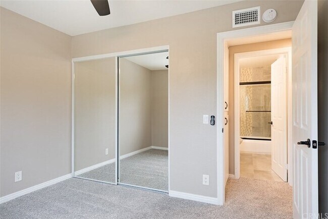 Building Photo - Impeccable 4BR 2.5BA Home with Pool, Near ...